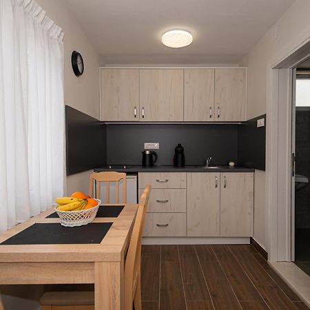 Apartments Vjera Petrovac Εξωτερικό φωτογραφία