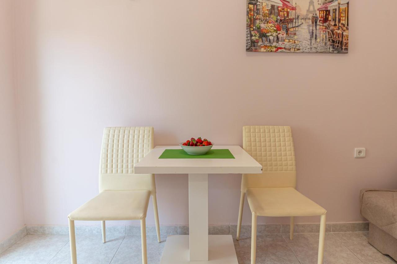 Apartments Vjera Petrovac Εξωτερικό φωτογραφία