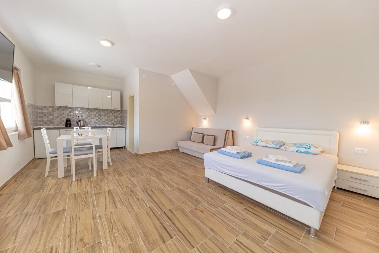 Apartments Vjera Petrovac Εξωτερικό φωτογραφία