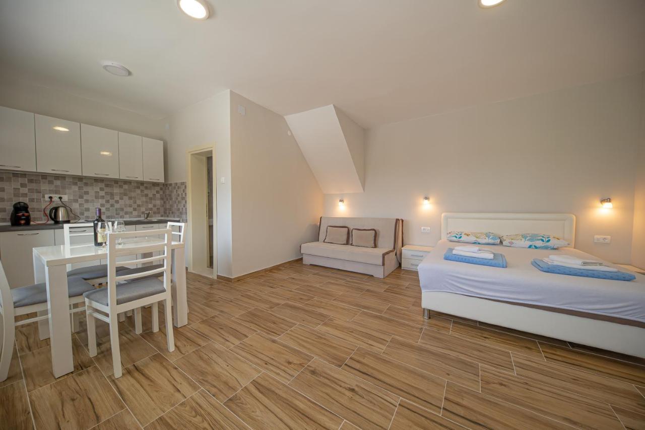 Apartments Vjera Petrovac Εξωτερικό φωτογραφία