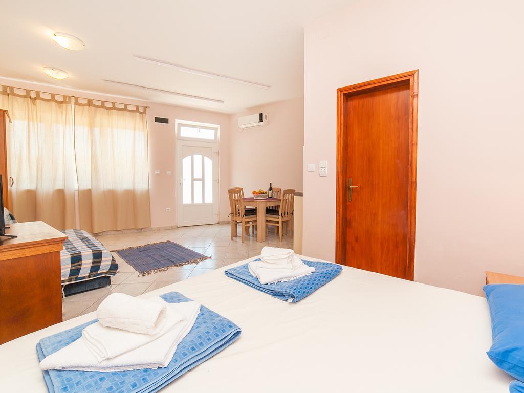 Apartments Vjera Petrovac Εξωτερικό φωτογραφία